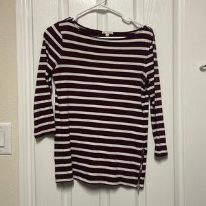 Size XS gap striped 3/4 length sleeve top. Maroon and white stripes